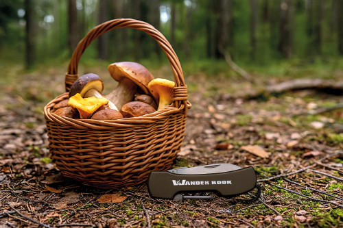 Do lesa s nožem Wander Book