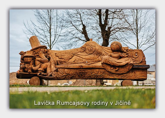 Lavička Rumcajsovy rodiny v Jičíně