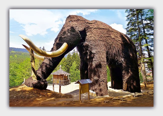 Obří mamut v Mamutíkovo vodním parku